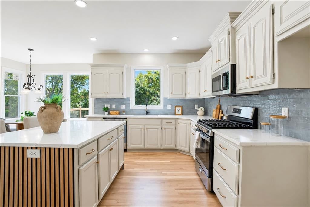 21605 W 60th Terrace — photo 11