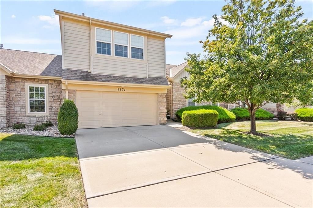 8871 Inkster Street, Lenexa, KS: listing photo 2
