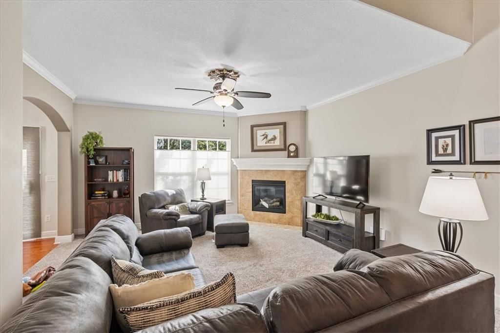 8871 Inkster Street, Lenexa, KS: listing photo 3