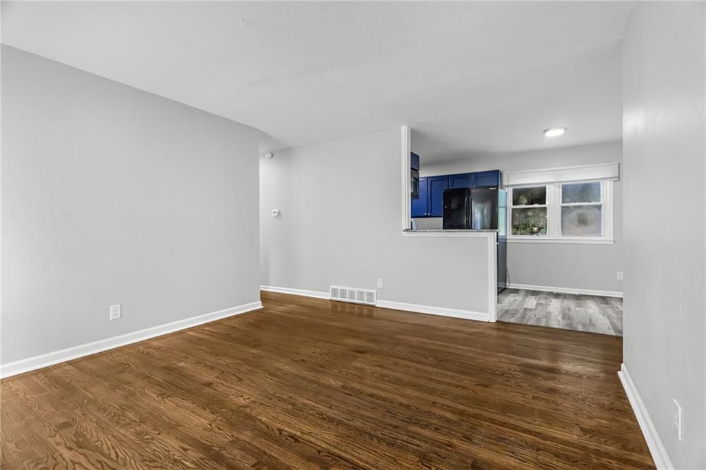 604 W 38th Street — photo 4