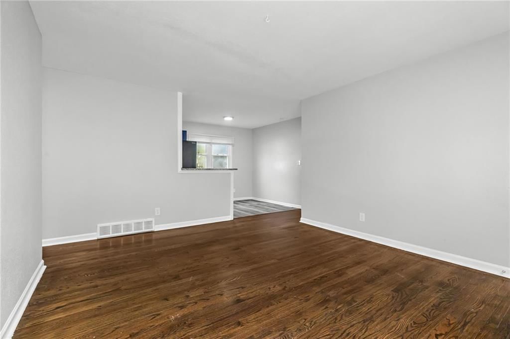 604 W 38th Street — photo 7