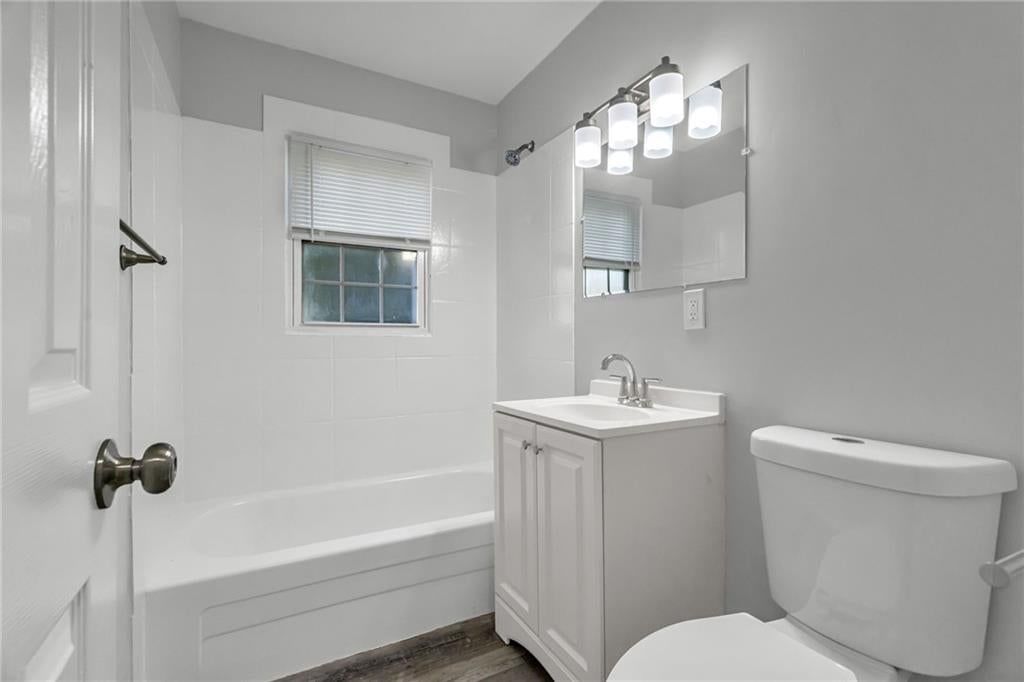 604 W 38th Street — photo 13