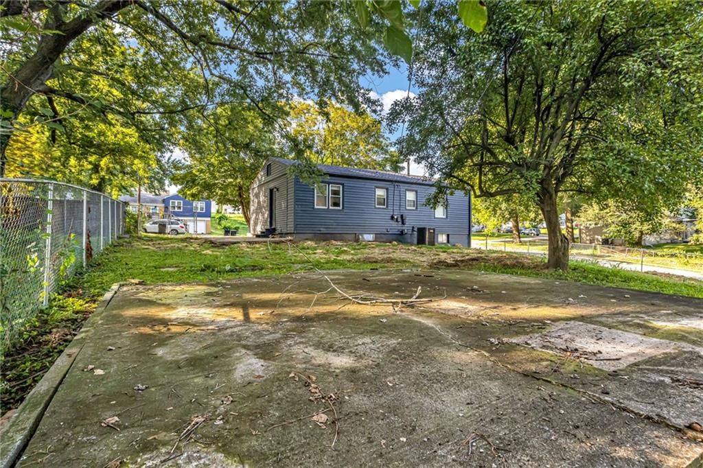 604 W 38th Street — photo 25