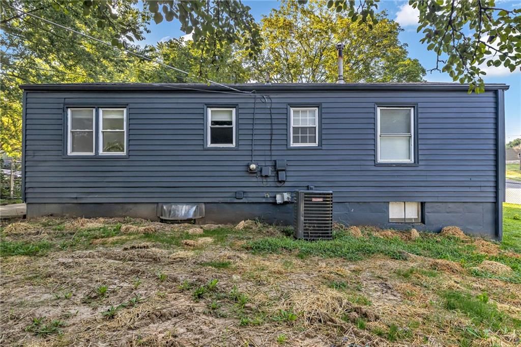 604 W 38th Street — photo 26