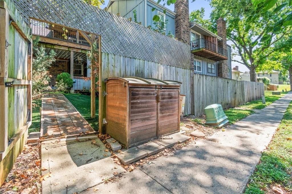 2907 NW 4th Street Terrace — photo 34
