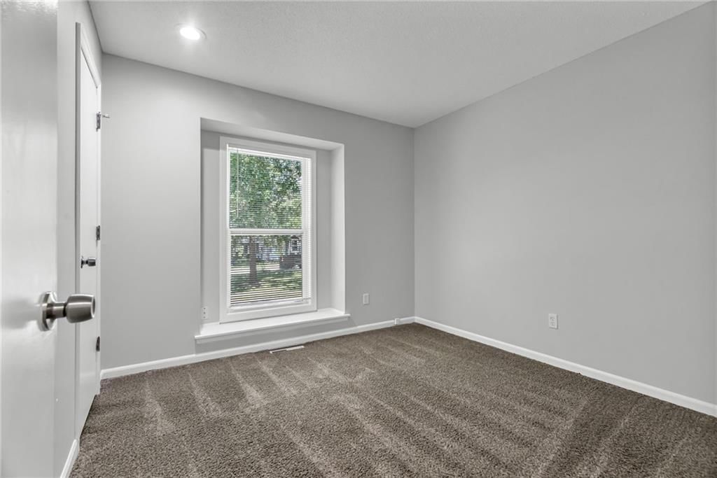 1748 SE Silkwood Court — photo 13