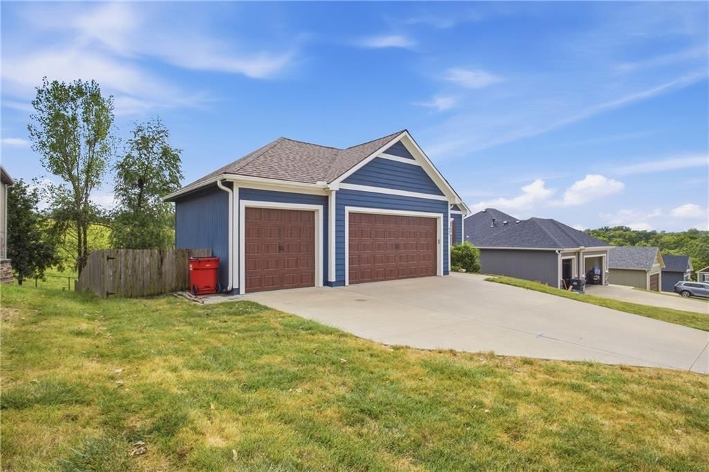 807 SW Mill Creek Court — photo 3
