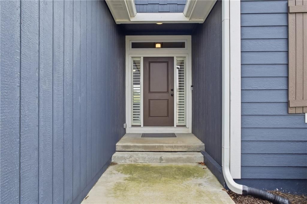 807 SW Mill Creek Court — photo 4