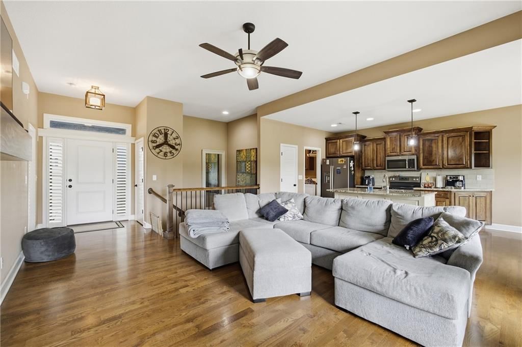 807 SW Mill Creek Court — photo 8