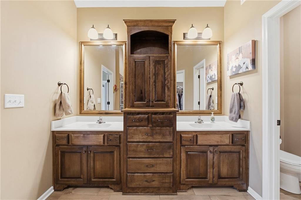 807 SW Mill Creek Court — photo 21