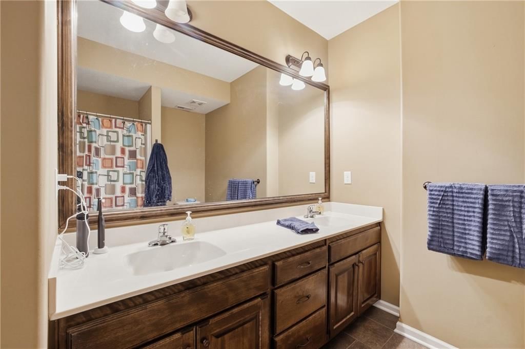 807 SW Mill Creek Court — photo 28