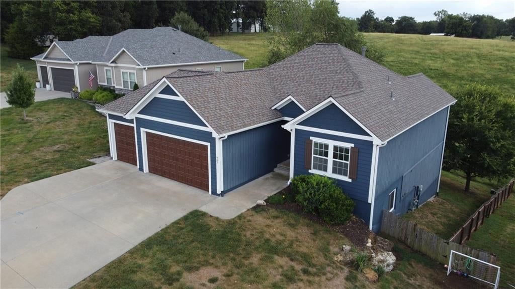 807 SW Mill Creek Court — photo 34