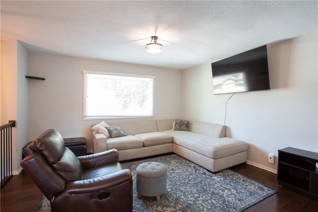 1837 W Chambery Drive — photo 7