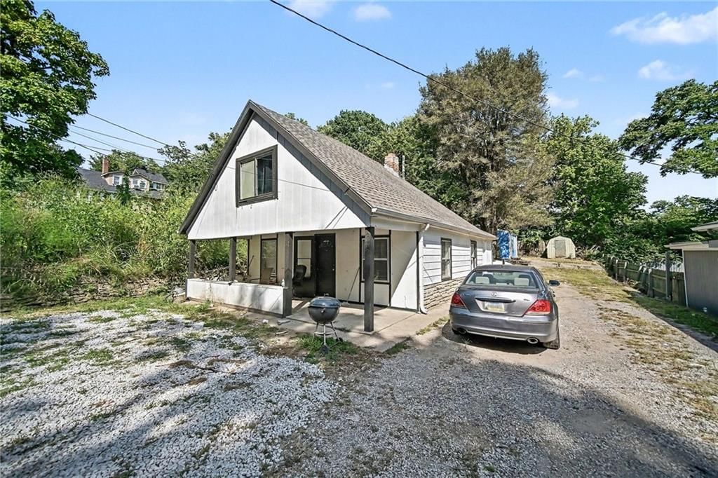 2449 S 12th Terrace — photo 6
