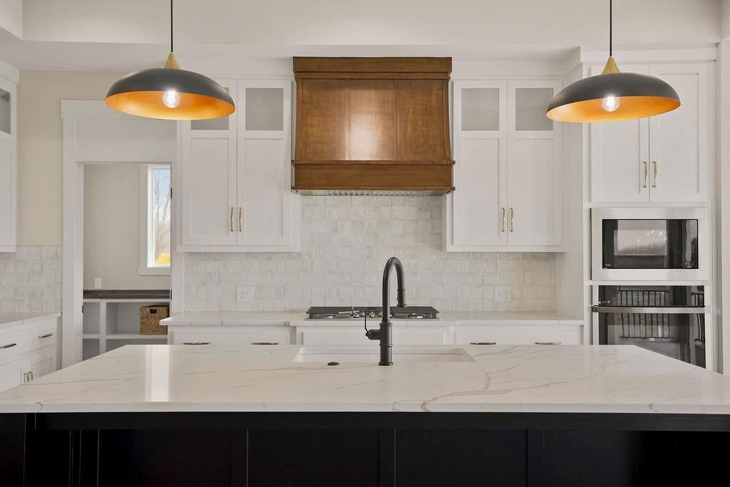 17521 Manor Street — photo 12