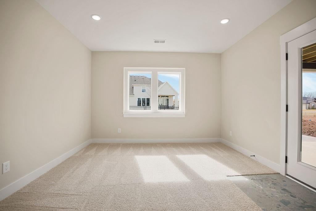17521 Manor Street — photo 32
