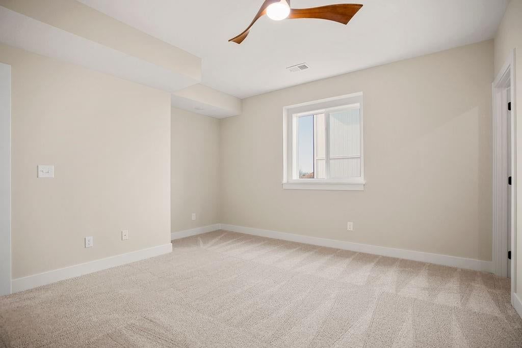 17521 Manor Street — photo 36