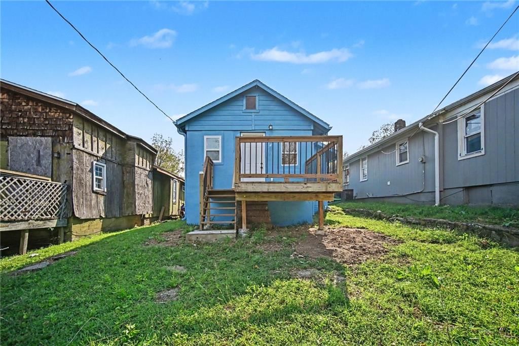 2306 N Hallock Street — photo 16