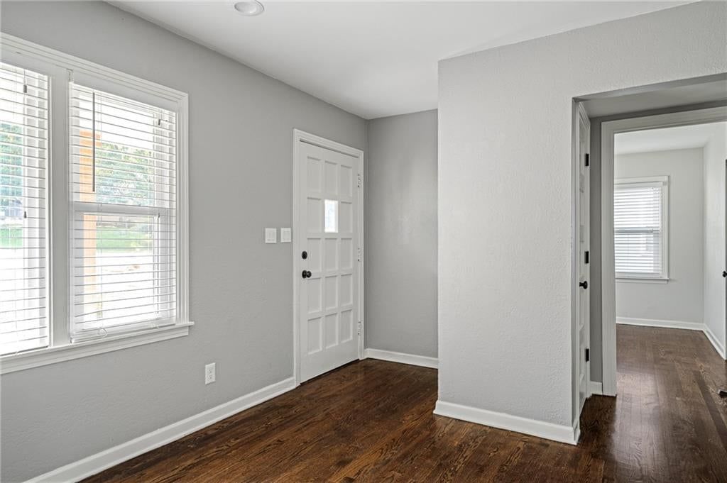 6424 Melrose Lane — photo 3