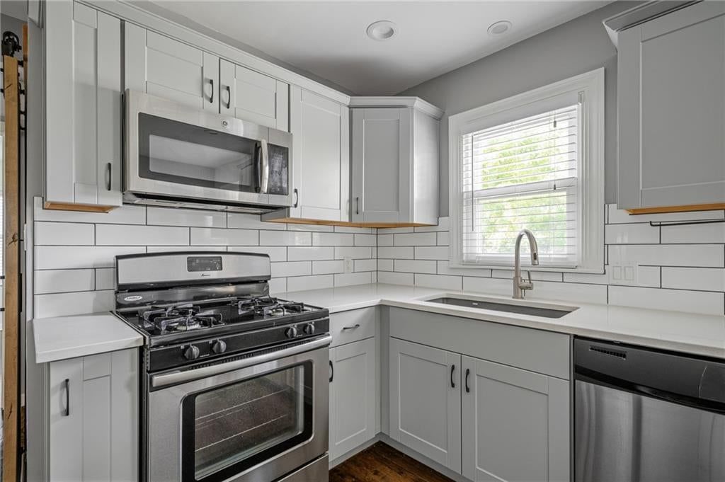 6424 Melrose Lane — photo 8