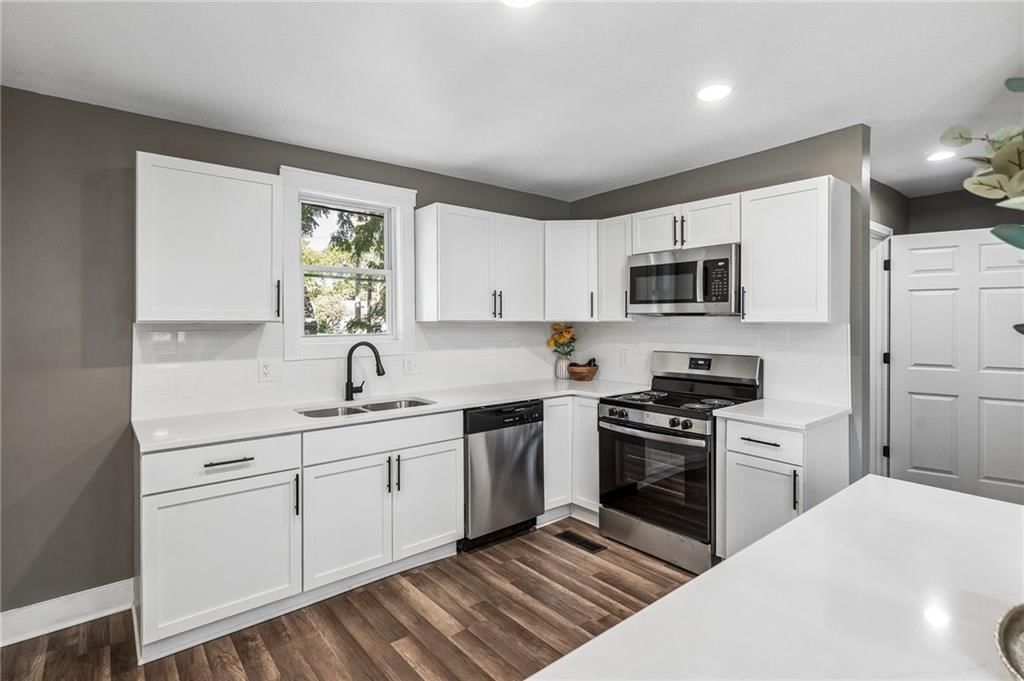 1500 S Maywood Avenue — photo 10