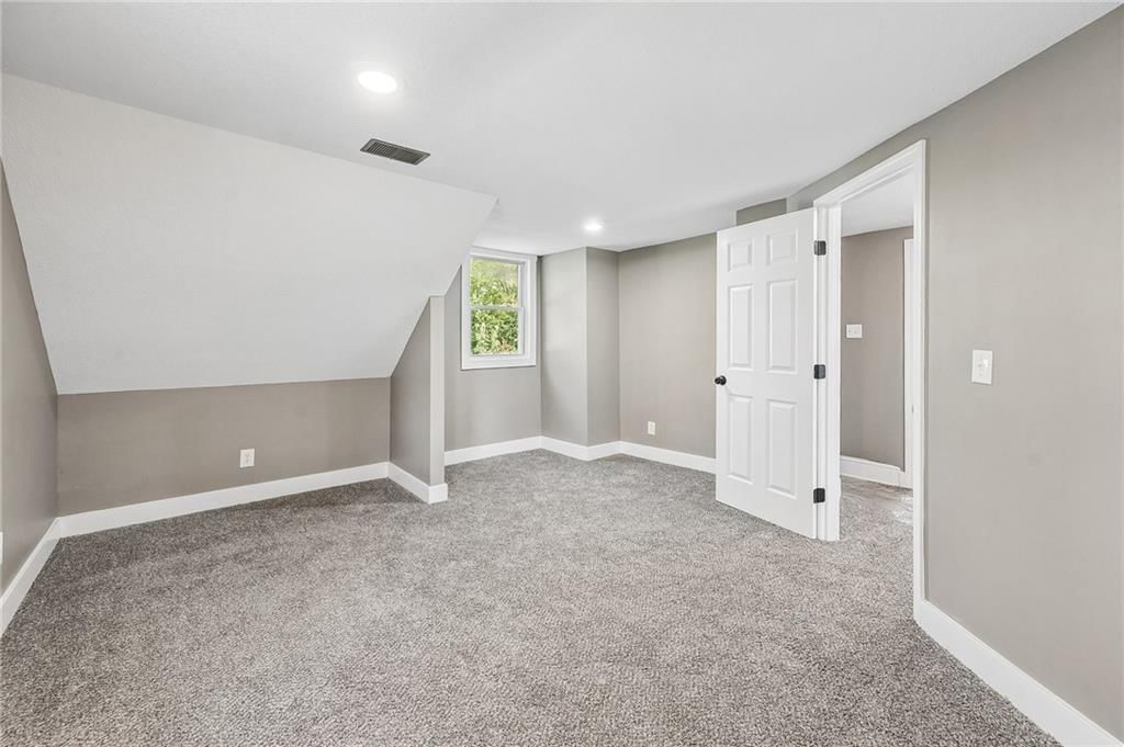 1500 S Maywood Avenue — photo 15