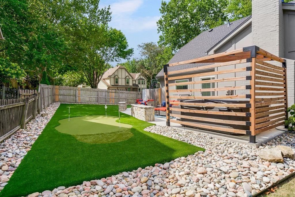11421 Carter Street — photo 32