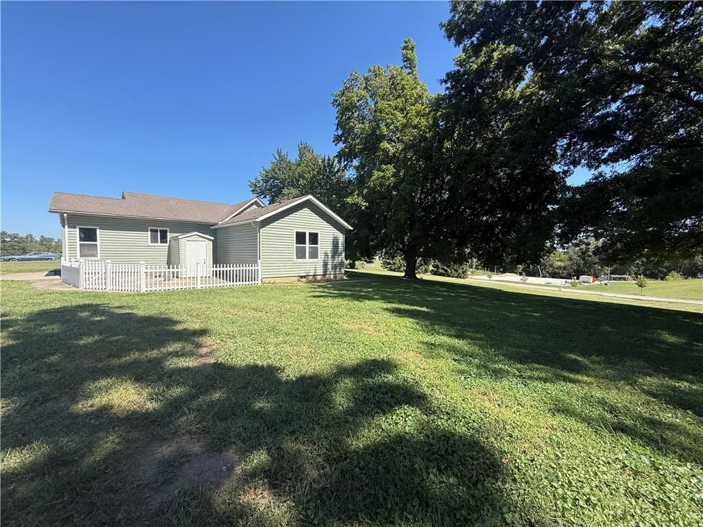 663 Golf Road — photo 3