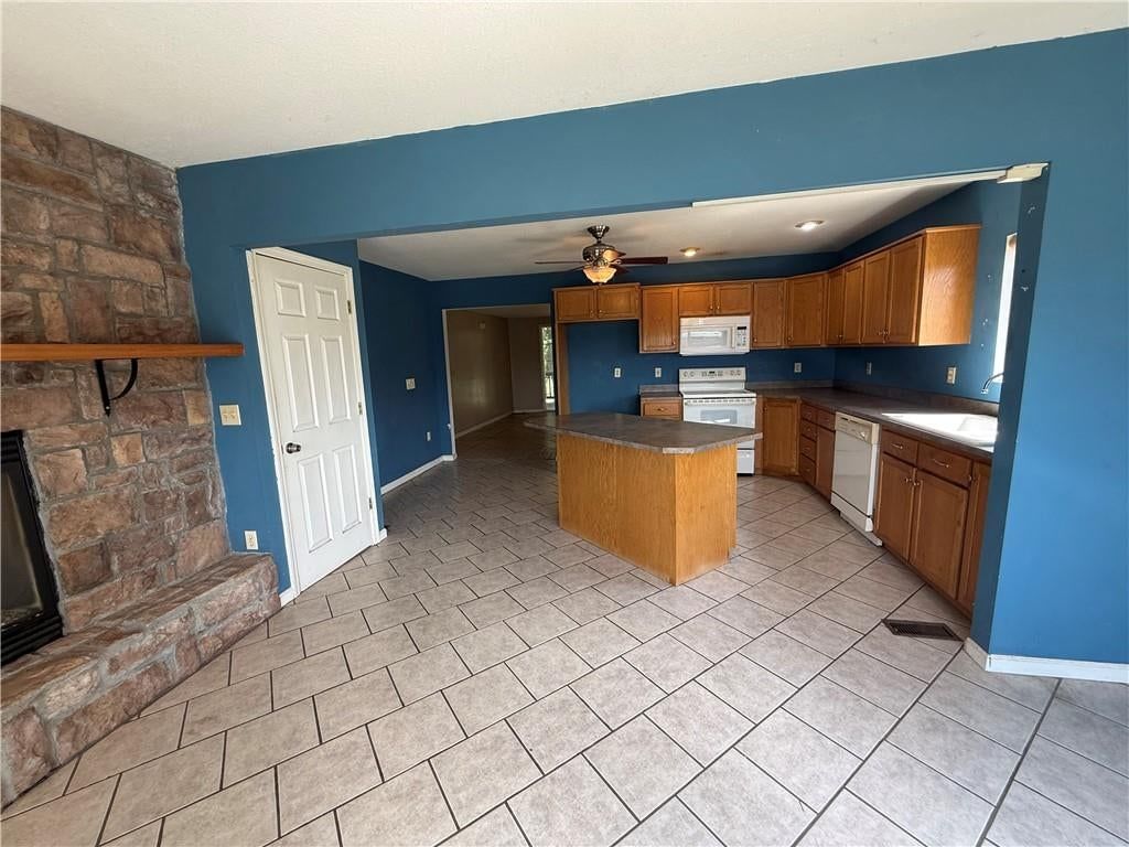 663 Golf Road — photo 9