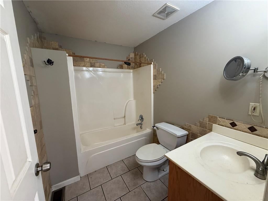 663 Golf Road — photo 12