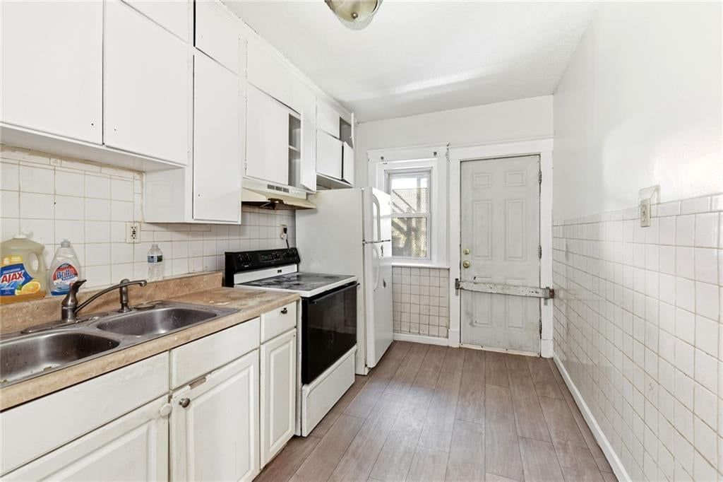 305 Bellefontaine Avenue — photo 16