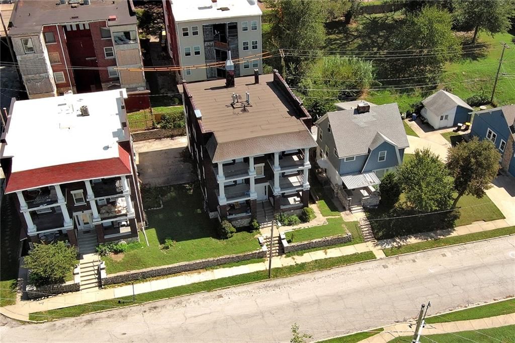 305 Bellefontaine Avenue — photo 20