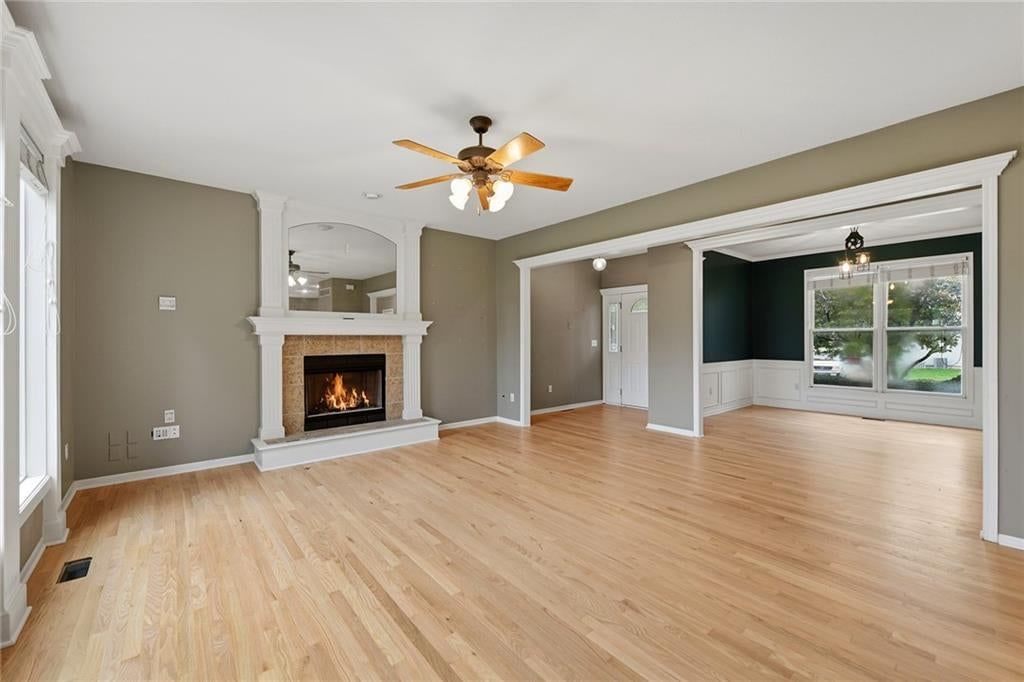 Fireplace at 1404 Cedar Ridge Circle, Raymore, MO 64083