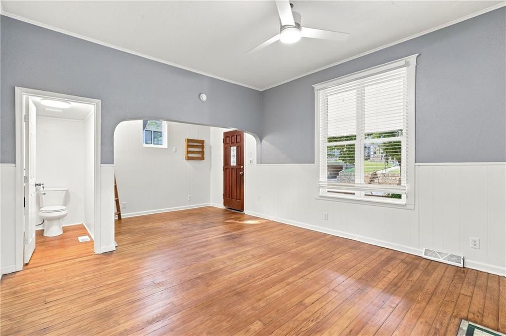 3525 Windsor Avenue — photo 10