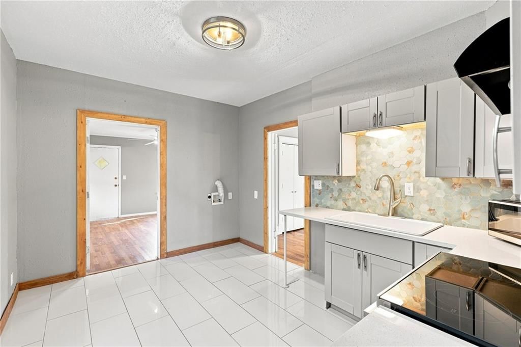 3525 Windsor Avenue — photo 18