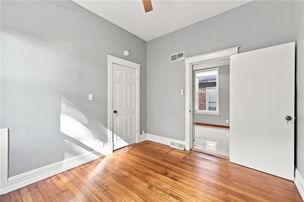 3525 Windsor Avenue — photo 25