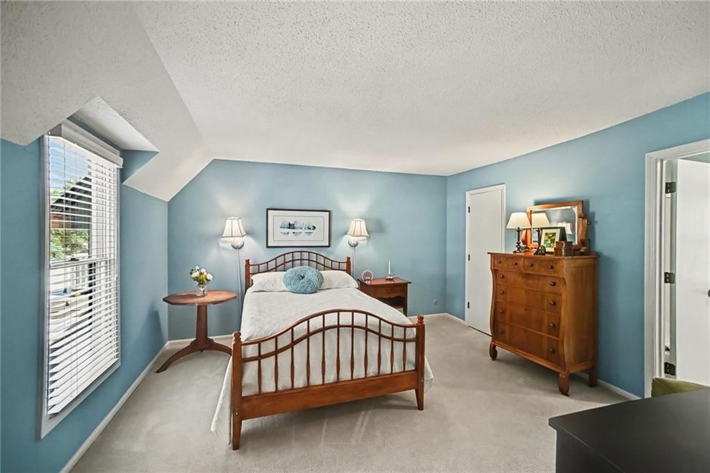 10237 Foster Street — photo 11