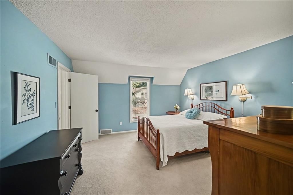 10237 Foster Street — photo 12