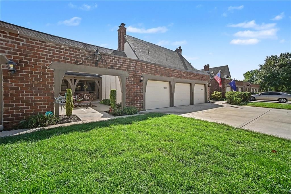 10237 Foster Street — photo 18