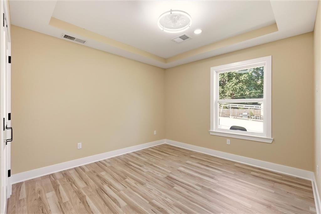 6717 E 18th Street — photo 18