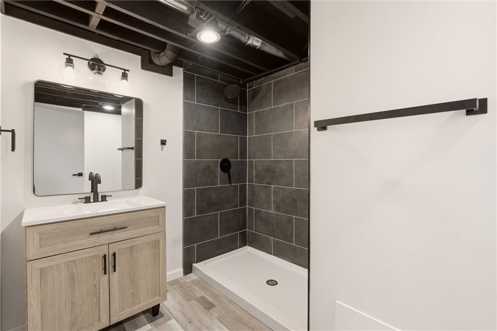 6717 W 65th Terrace — photo 37