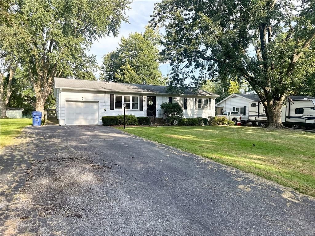 157 Hunt Street, Brookfield, MO