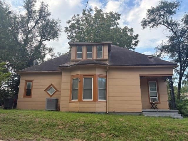 1123 Prospect Avenue — photo 1