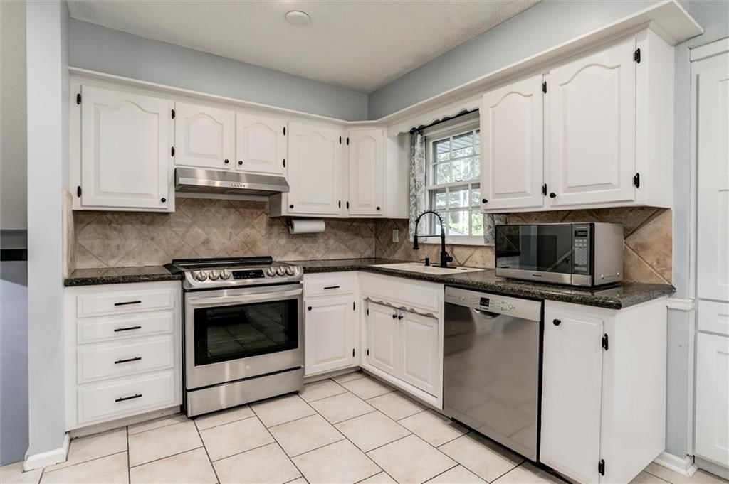 9304 Switzer Street — photo 9