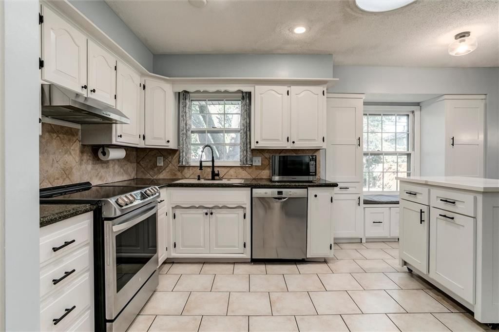 9304 Switzer Street — photo 10