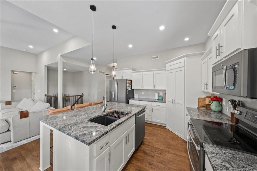 11319 Webster Avenue — photo 10