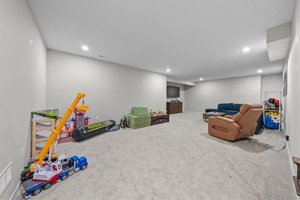 11319 Webster Avenue — photo 19