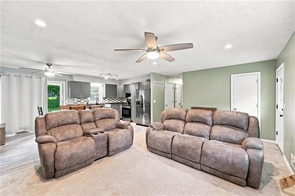 2206 S Park Avenue — photo 5