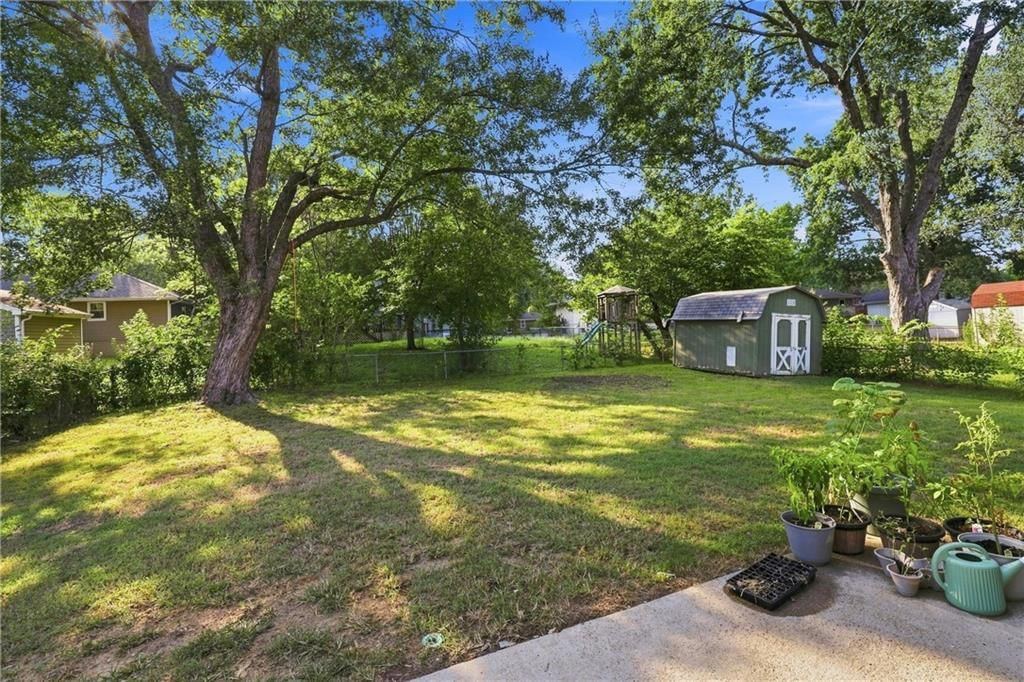 2206 S Park Avenue — photo 20