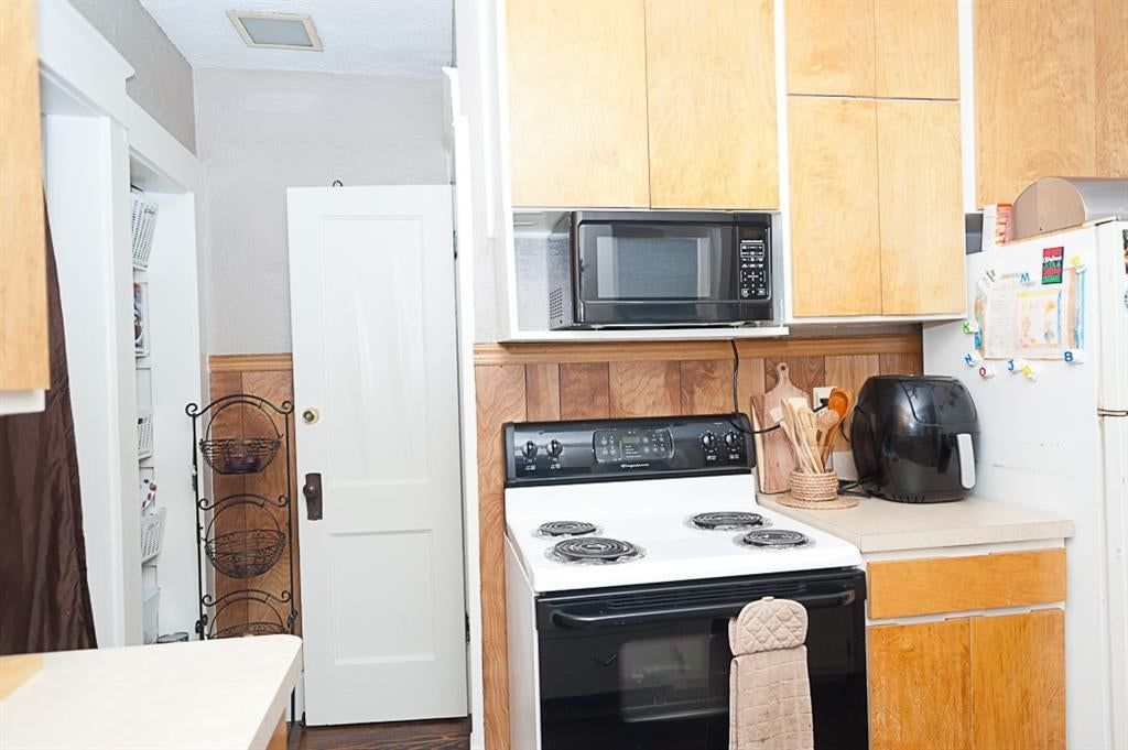 620 S Hardy Avenue — photo 8